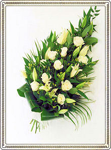 Buchet funerara din crini si trandafiri
